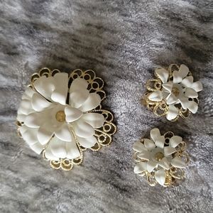 Sarah Coventry Snow Flower brooch and earrings
